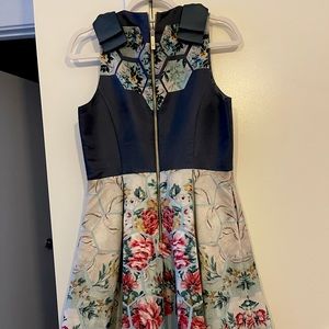 Ted Baker London Sleeveless floral dress, size 3 (4-6 US)
